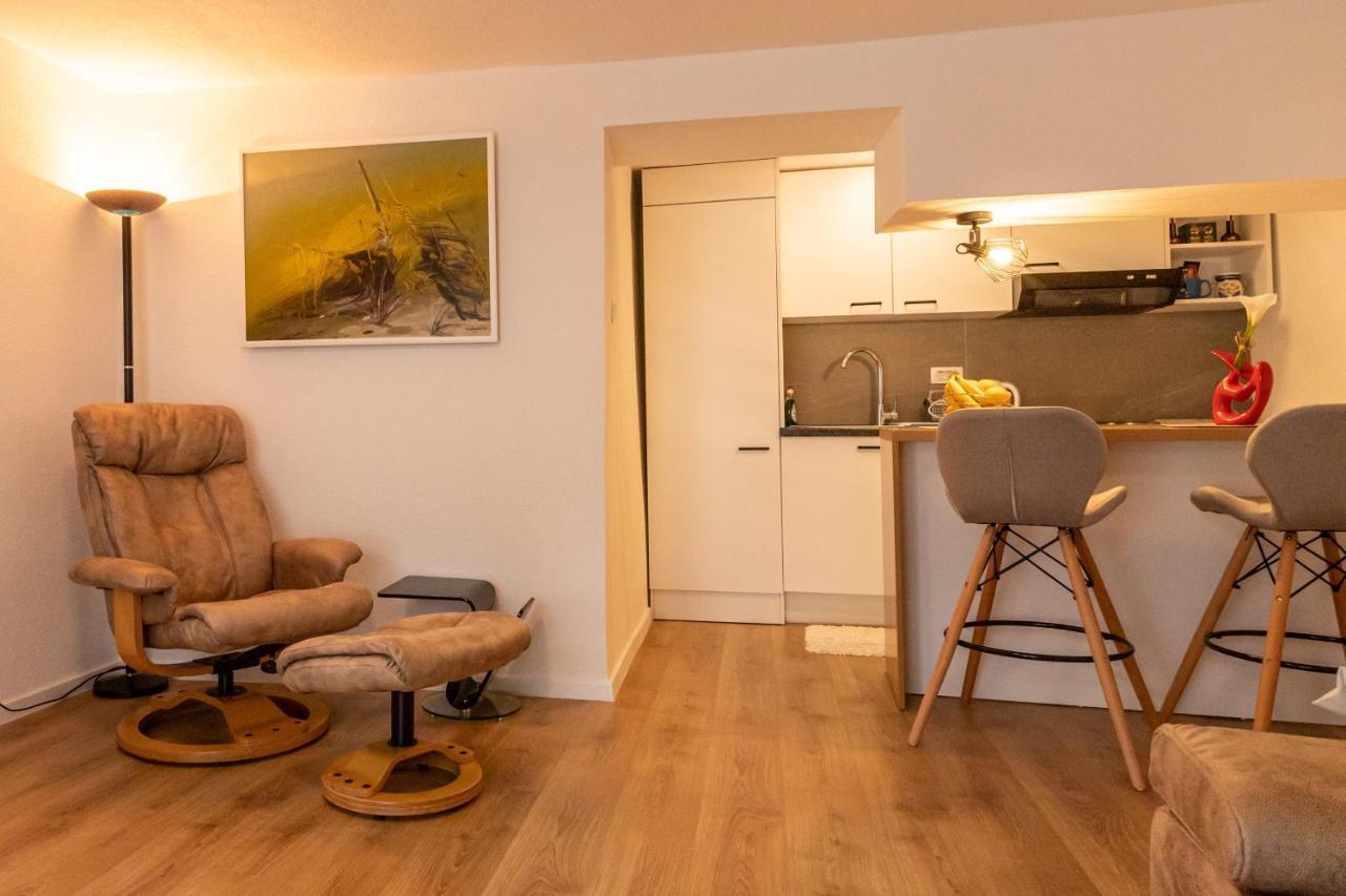 Self Check-In Apartment With Jacuzzi מוסטר מראה חיצוני תמונה